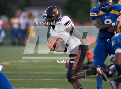 Thumbnail 3 in Northwestern vs Booker T Washington photogallery.