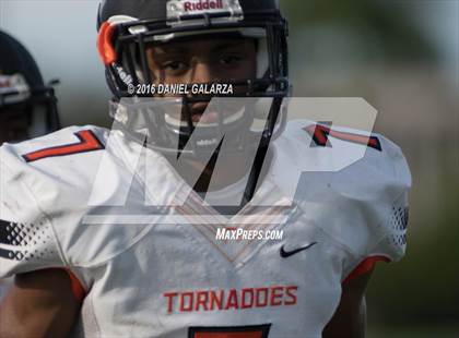 Thumbnail 1 in Northwestern vs Booker T Washington photogallery.