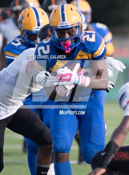 Thumbnail 3 in Northwestern vs Booker T Washington photogallery.