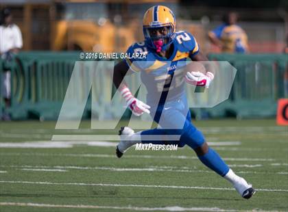 Thumbnail 2 in Northwestern vs Booker T Washington photogallery.