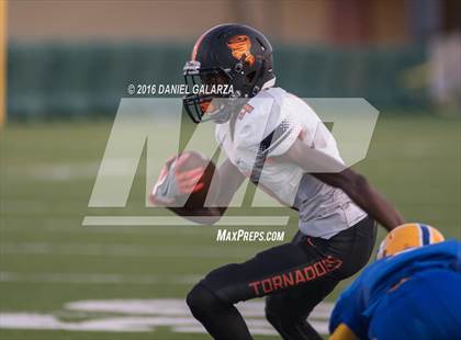 Thumbnail 1 in Northwestern vs Booker T Washington photogallery.
