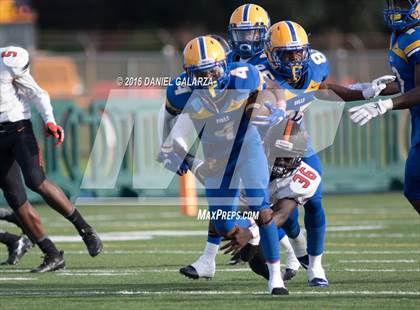 Thumbnail 2 in Northwestern vs Booker T Washington photogallery.