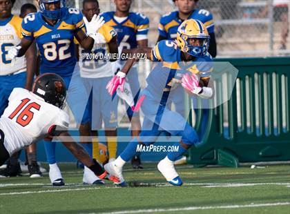 Thumbnail 3 in Northwestern vs Booker T Washington photogallery.