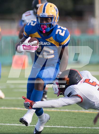 Thumbnail 2 in Northwestern vs Booker T Washington photogallery.