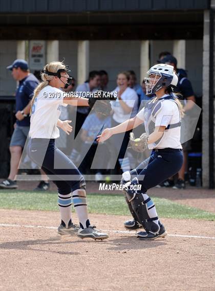 Thumbnail 2 in Pinckneyville vs. Mater Dei (IHSA 2A Super-Sectional) photogallery.