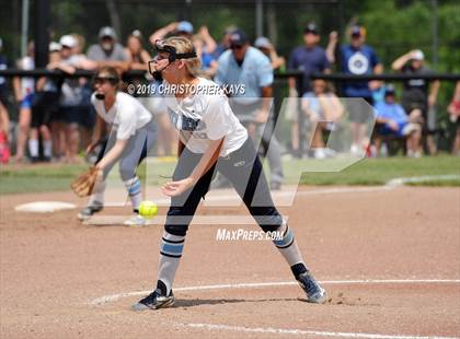 Thumbnail 3 in Pinckneyville vs. Mater Dei (IHSA 2A Super-Sectional) photogallery.