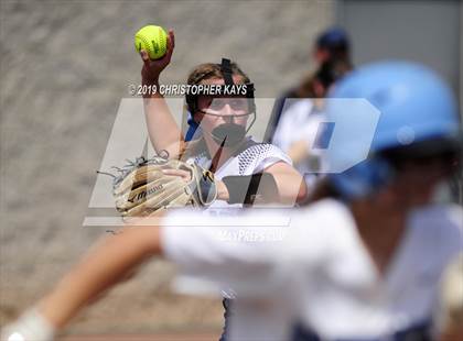 Thumbnail 3 in Pinckneyville vs. Mater Dei (IHSA 2A Super-Sectional) photogallery.