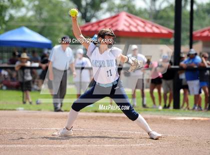 Thumbnail 1 in Pinckneyville vs. Mater Dei (IHSA 2A Super-Sectional) photogallery.