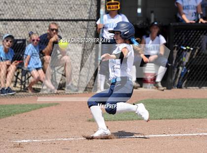 Thumbnail 2 in Pinckneyville vs. Mater Dei (IHSA 2A Super-Sectional) photogallery.