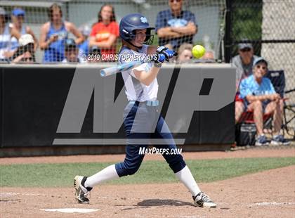 Thumbnail 1 in Pinckneyville vs. Mater Dei (IHSA 2A Super-Sectional) photogallery.