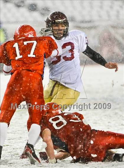 Thumbnail 1 in Gloucester vs. Bridgewater-Raynham (MIAA Division IA East Final) photogallery.
