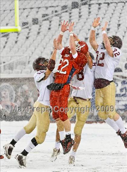 Thumbnail 1 in Gloucester vs. Bridgewater-Raynham (MIAA Division IA East Final) photogallery.