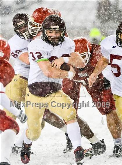 Thumbnail 2 in Gloucester vs. Bridgewater-Raynham (MIAA Division IA East Final) photogallery.