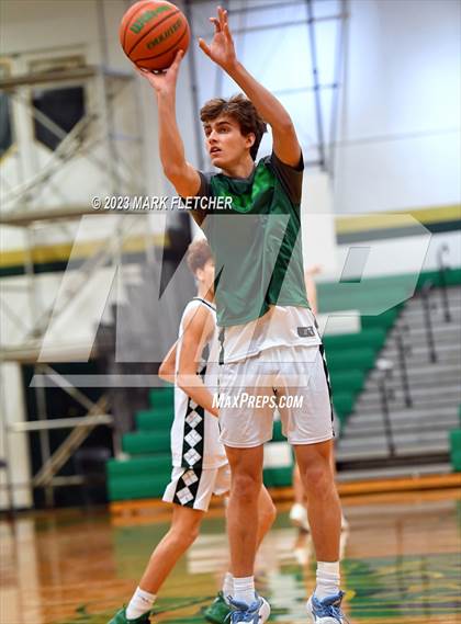 Thumbnail 1 in Moorestown @ Camden Catholic photogallery.
