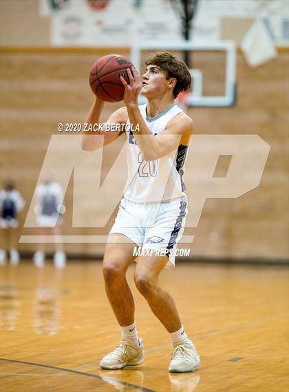 Thumbnail 1 in Millard @ Duchesne photogallery.