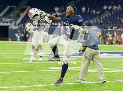 Thumbnail 3 in Lamar vs Atasococita (UIL 6A Regional Playoff) photogallery.