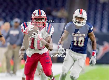 Thumbnail 2 in Lamar vs Atasococita (UIL 6A Regional Playoff) photogallery.