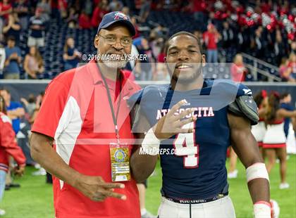 Thumbnail 2 in Lamar vs Atasococita (UIL 6A Regional Playoff) photogallery.