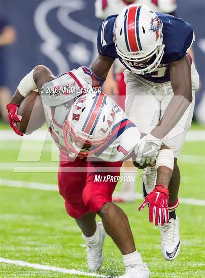 Thumbnail 2 in Lamar vs Atasococita (UIL 6A Regional Playoff) photogallery.