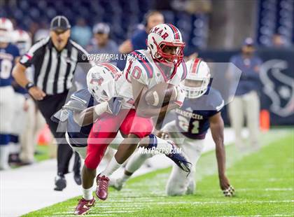 Thumbnail 3 in Lamar vs Atasococita (UIL 6A Regional Playoff) photogallery.