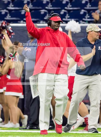 Thumbnail 3 in Lamar vs Atasococita (UIL 6A Regional Playoff) photogallery.