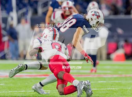 Thumbnail 2 in Lamar vs Atasococita (UIL 6A Regional Playoff) photogallery.