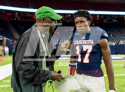 Thumbnail 3 in Lamar vs Atasococita (UIL 6A Regional Playoff) photogallery.