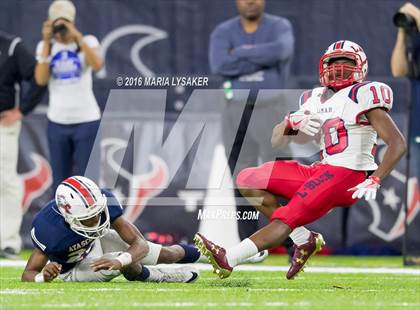 Thumbnail 2 in Lamar vs Atasococita (UIL 6A Regional Playoff) photogallery.