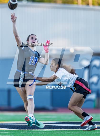 Thumbnail 1 in Oconee County vs. Harlem photogallery.