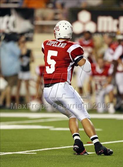 Thumbnail 3 in 2009 THSCA All-Star Football Game photogallery.