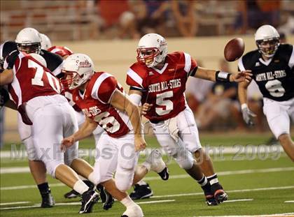 Thumbnail 1 in 2009 THSCA All-Star Football Game photogallery.