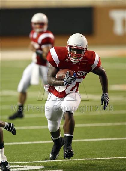Thumbnail 1 in 2009 THSCA All-Star Football Game photogallery.