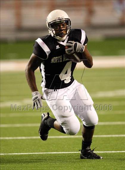 Thumbnail 3 in 2009 THSCA All-Star Football Game photogallery.