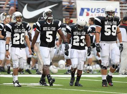 Thumbnail 2 in 2009 THSCA All-Star Football Game photogallery.