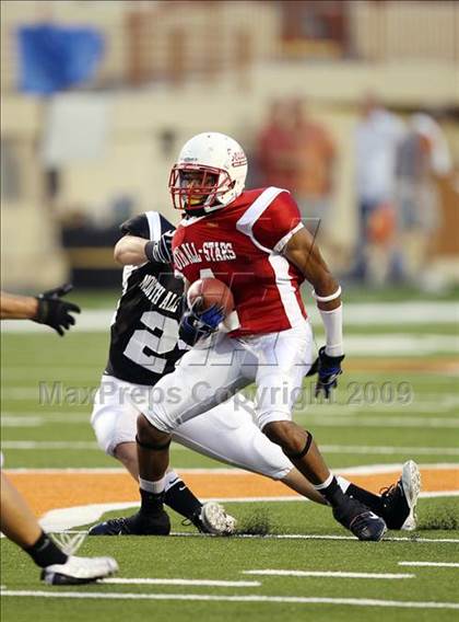 Thumbnail 3 in 2009 THSCA All-Star Football Game photogallery.