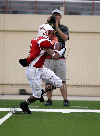 Thumbnail 1 in 2009 THSCA All-Star Football Game photogallery.