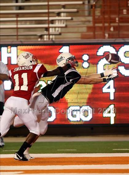 Thumbnail 2 in 2009 THSCA All-Star Football Game photogallery.