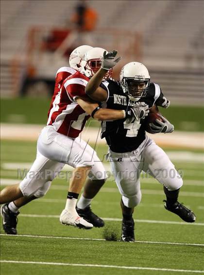 Thumbnail 3 in 2009 THSCA All-Star Football Game photogallery.