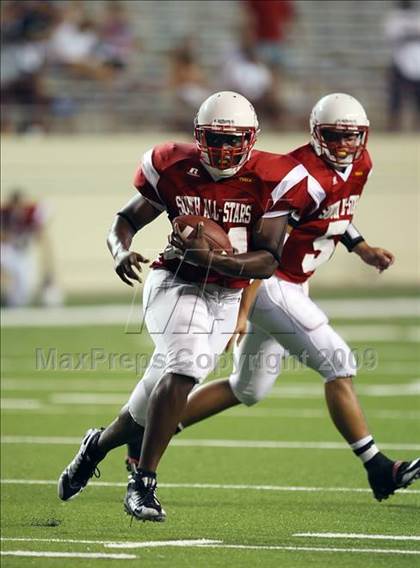 Thumbnail 1 in 2009 THSCA All-Star Football Game photogallery.