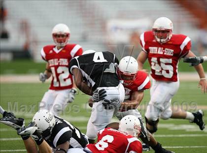 Thumbnail 3 in 2009 THSCA All-Star Football Game photogallery.