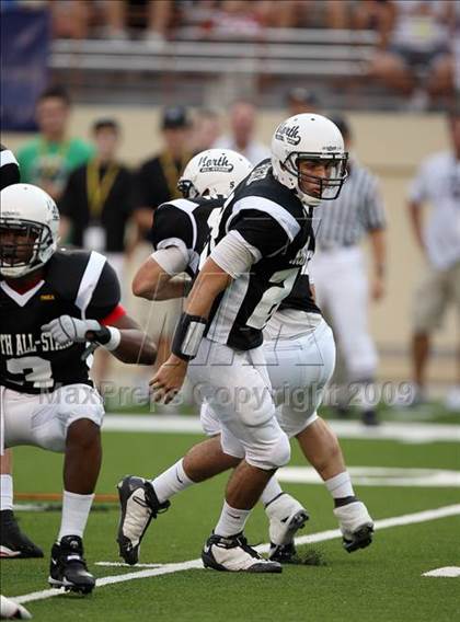 Thumbnail 1 in 2009 THSCA All-Star Football Game photogallery.