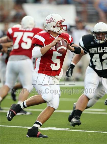 Thumbnail 2 in 2009 THSCA All-Star Football Game photogallery.