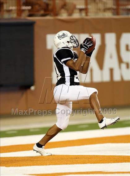 Thumbnail 3 in 2009 THSCA All-Star Football Game photogallery.