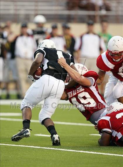 Thumbnail 2 in 2009 THSCA All-Star Football Game photogallery.