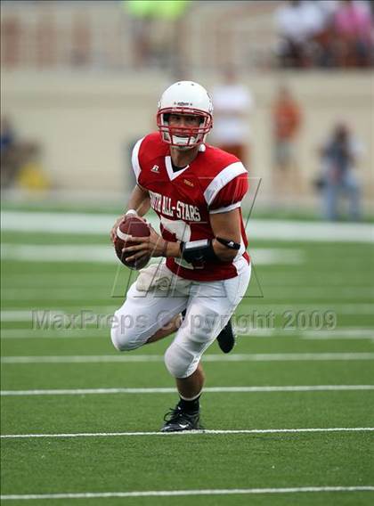 Thumbnail 3 in 2009 THSCA All-Star Football Game photogallery.