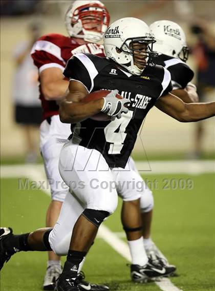 Thumbnail 3 in 2009 THSCA All-Star Football Game photogallery.