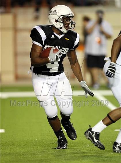Thumbnail 2 in 2009 THSCA All-Star Football Game photogallery.
