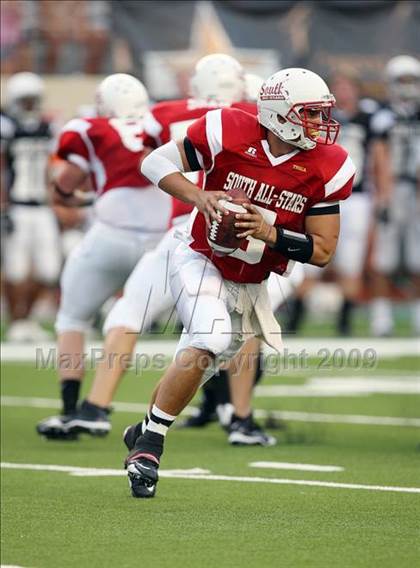 Thumbnail 3 in 2009 THSCA All-Star Football Game photogallery.