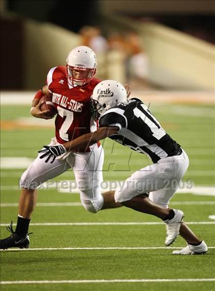 Thumbnail 1 in 2009 THSCA All-Star Football Game photogallery.