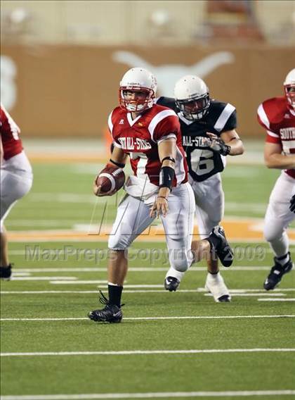 Thumbnail 3 in 2009 THSCA All-Star Football Game photogallery.